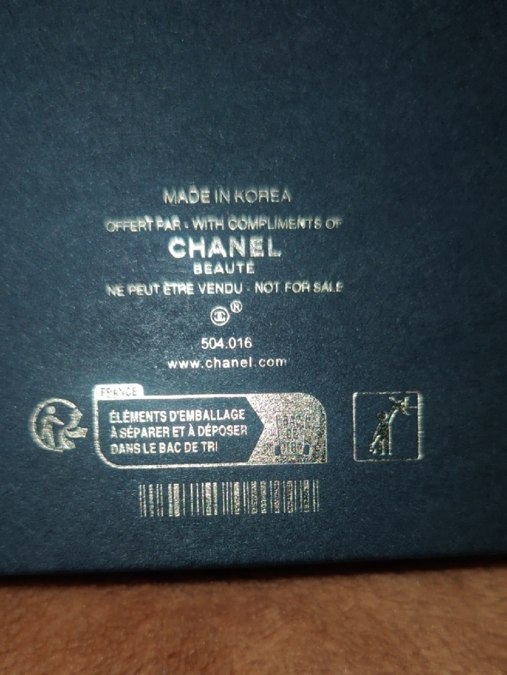 CHANEL Silver Heart Padlock & Key – La Collection – Rare – EUC - Picture 10 of 10